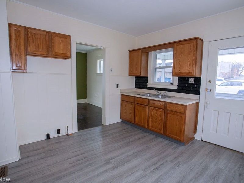 24 Sexton Street , Struthers, OH 44471 Photo 13