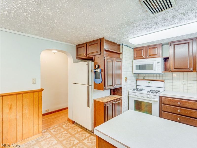 2740 Chelsea Drive , Akron, OH 44312 Photo 9