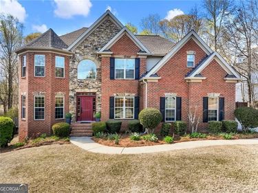 3926 Thompson Lake Drive, Buford, GA 30519