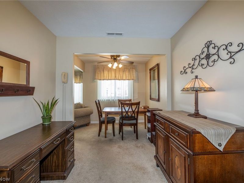 9913 Manorford Drive, Parma Heights, OH 44130 Photo 10