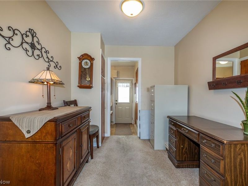 9913 Manorford Drive, Parma Heights, OH 44130 Photo 12