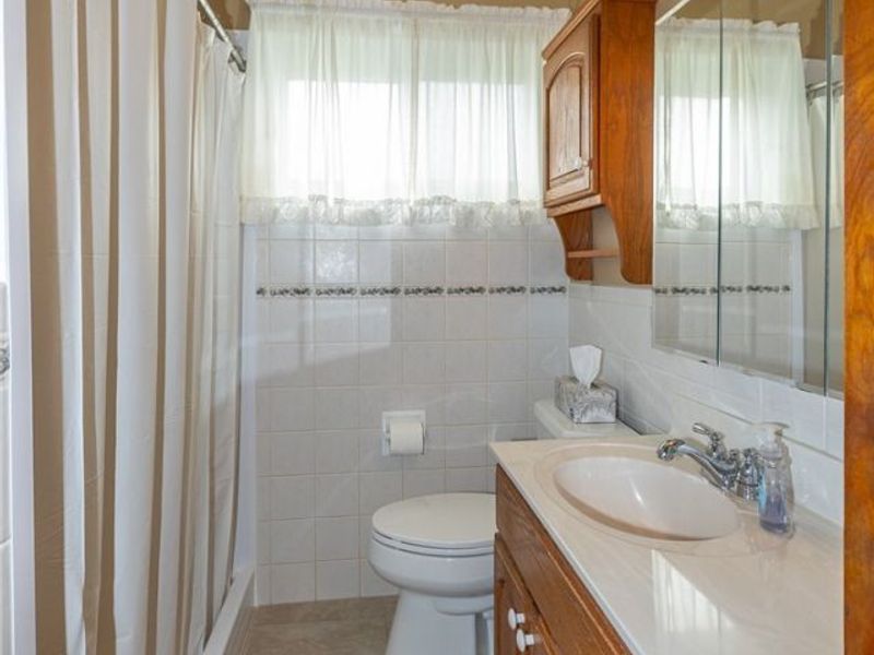 9913 Manorford Drive, Parma Heights, OH 44130 Photo 14