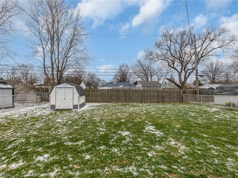 9913 Manorford Drive, Parma Heights, OH 44130 Photo 23