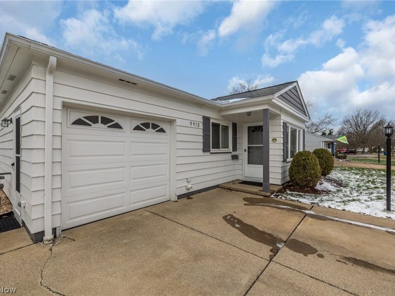 9913 Manorford Drive, Parma Heights, OH 44130 Photo 25