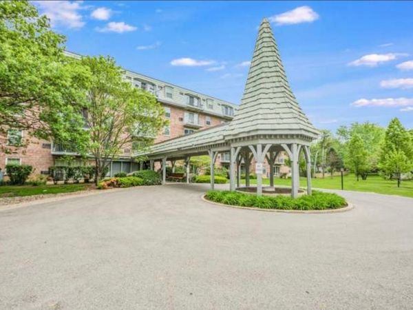 5125 Blodgett Avenue , Unit 213, Downers Grove, IL 60515