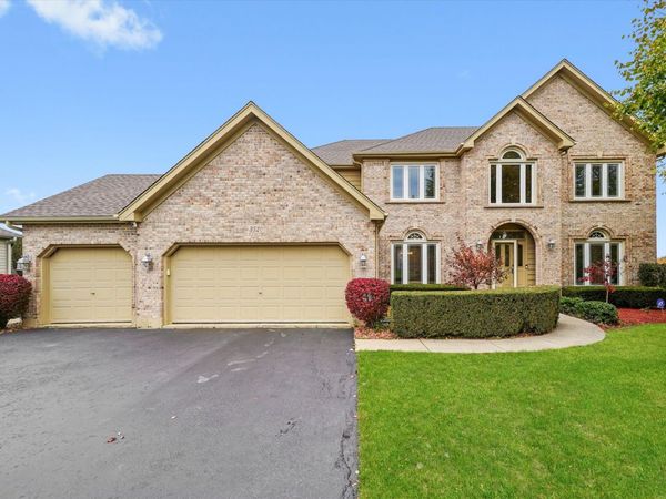 3520 Bunker Hill Drive, Algonquin, IL 60102