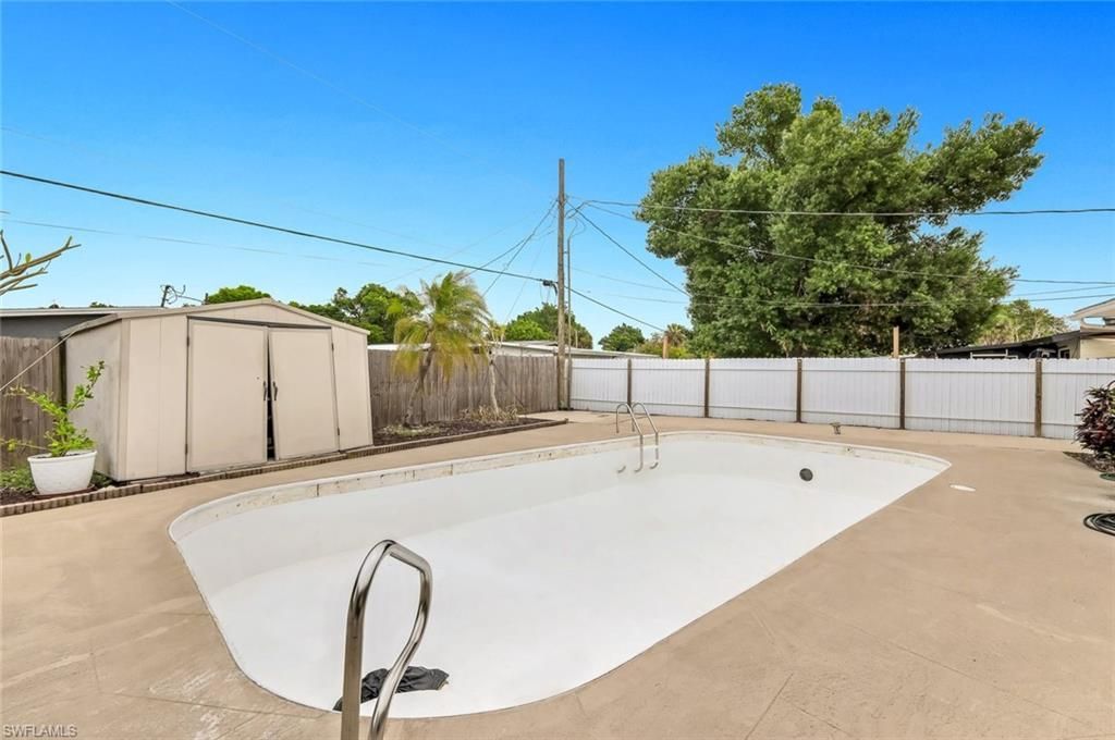 942 Narcissus St , North Fort Myers, FL 33903 Photo