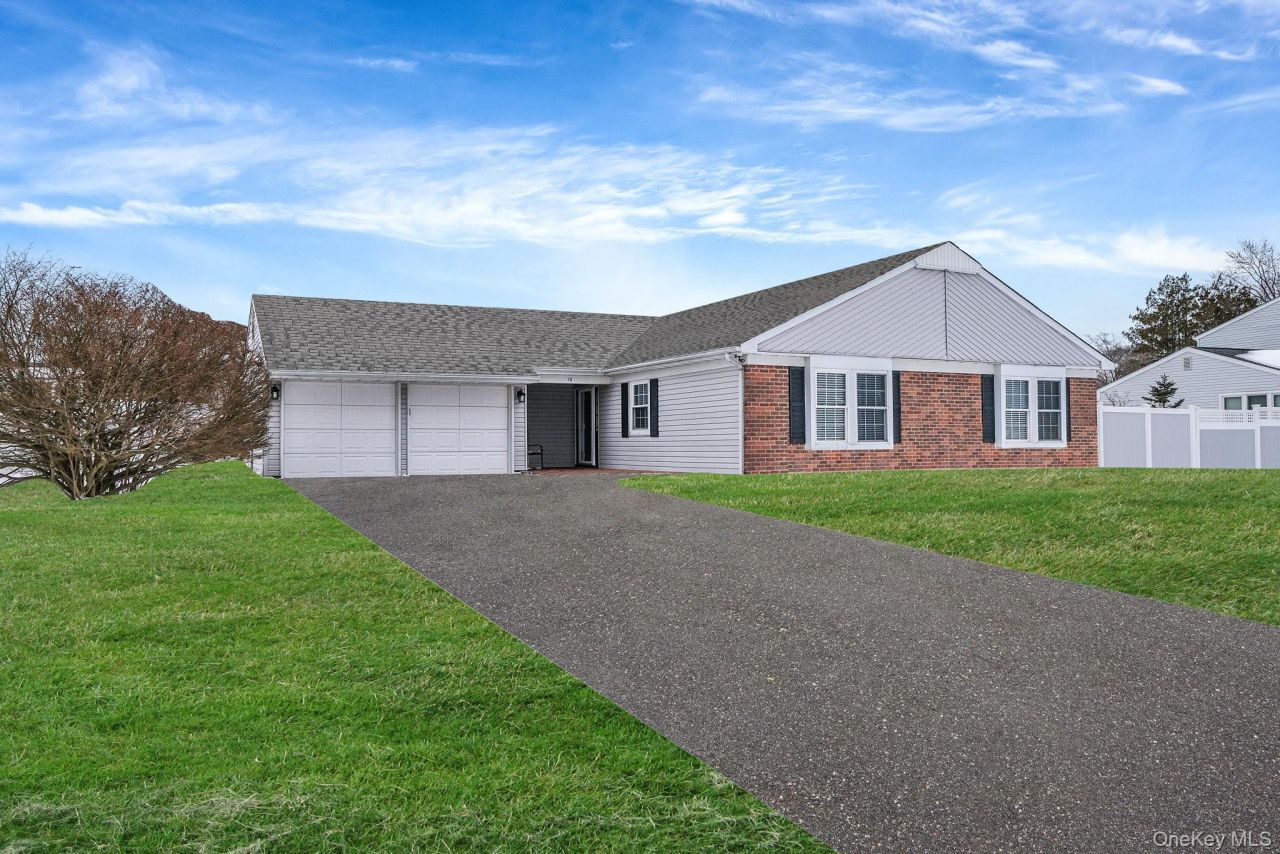 16 Magic Mountain Drive , Coram, NY 11727 Main Photo