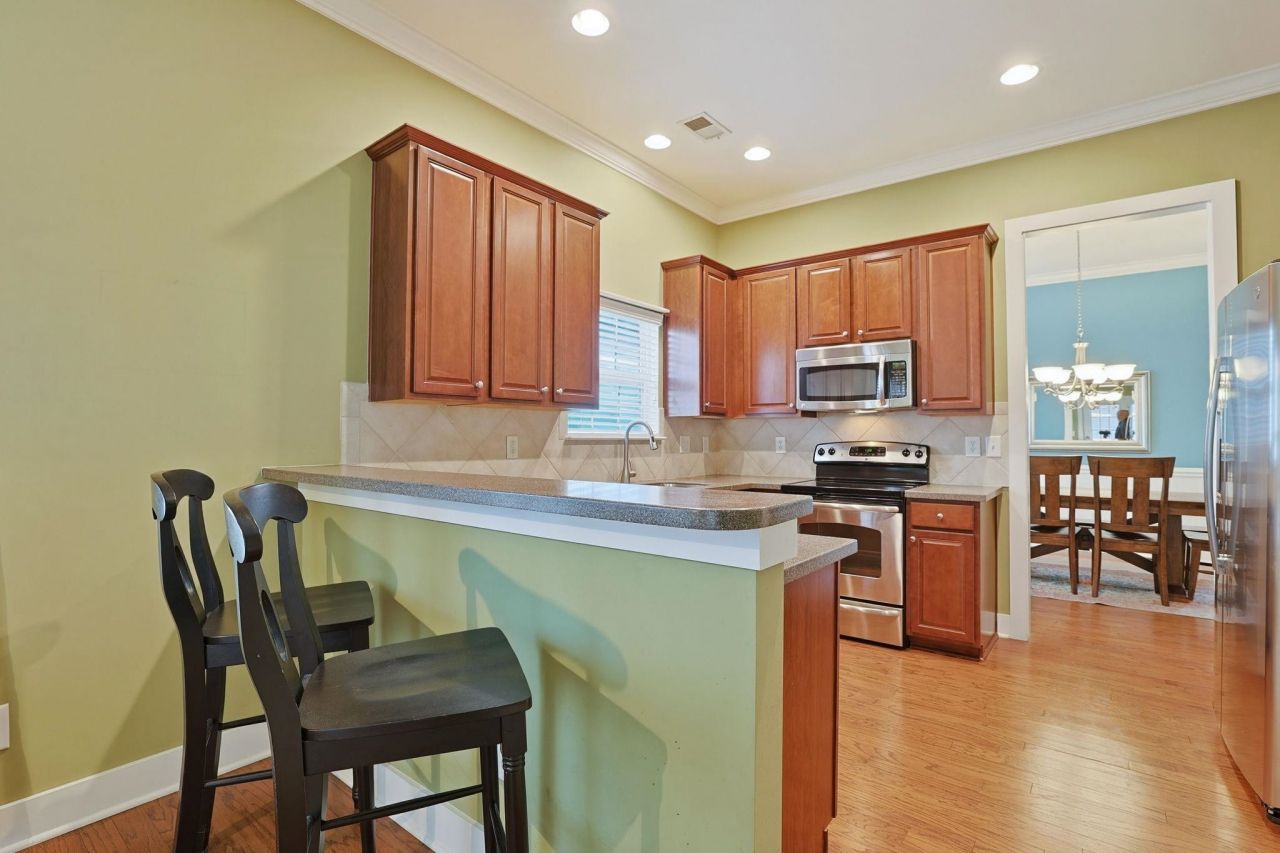 1516 Waverly Ave.  Photo 11