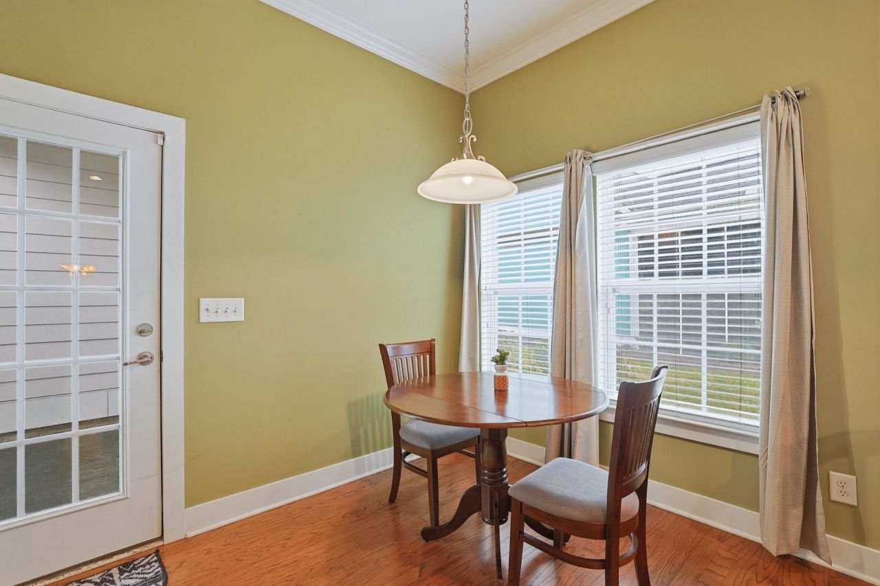 1516 Waverly Ave.  Photo 12