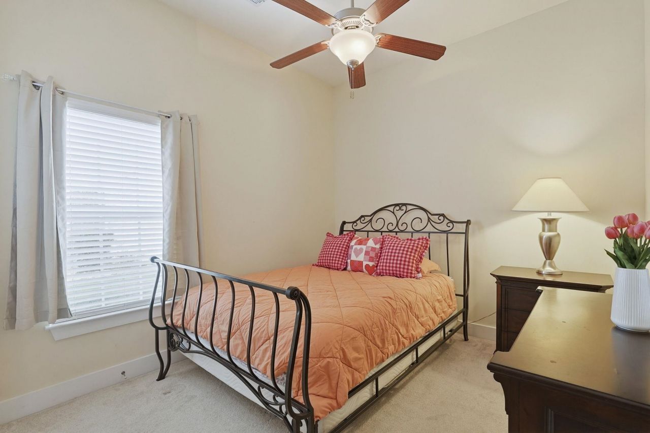 1516 Waverly Ave.  Photo 18