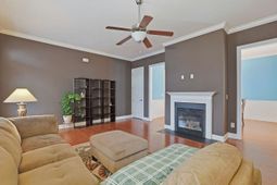 1516 Waverly Ave.  photo 4