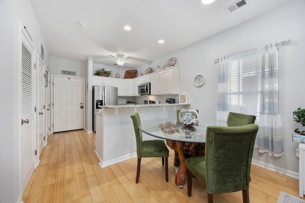 2000 Cross Gate Blvd. Photo 10