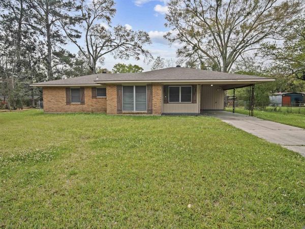 7134 Kent Dr, Baker, LA 70714