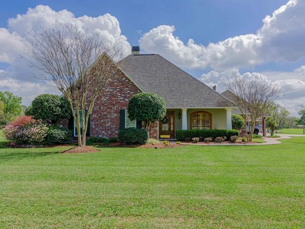 13150 Oneal Rd, Gonzales, LA 70737