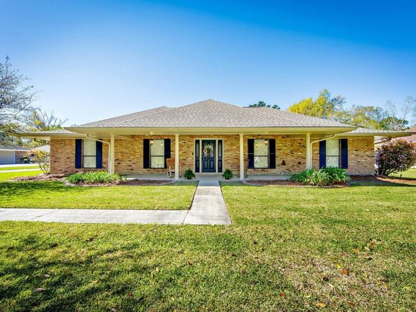 220 Ouiski Bayou Drive, Houma, LA 70360