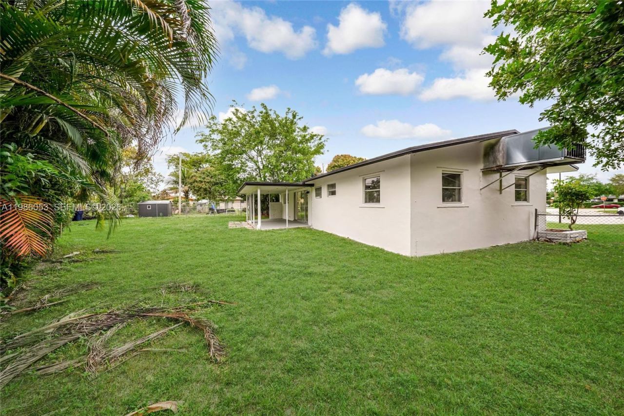 1353 NW 62nd Way , Margate, FL 33063 Photo