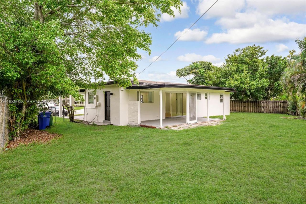 1353 NW 62nd Way , Margate, FL 33063 Photo