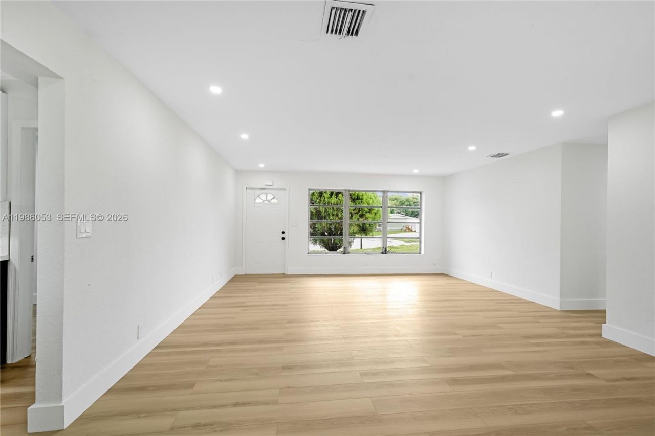 1353 NW 62nd Way , Margate, FL 33063 Photo