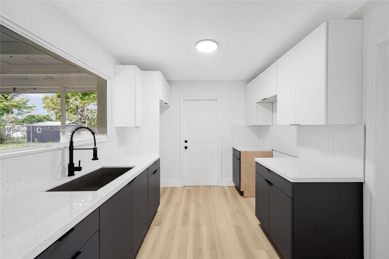 1353 NW 62nd Way , Margate, FL 33063 Photo