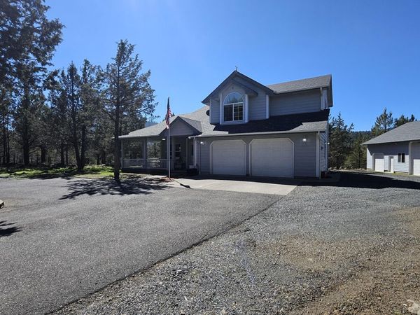 13076 Cedar Trail, Klamath Falls, OR 97603