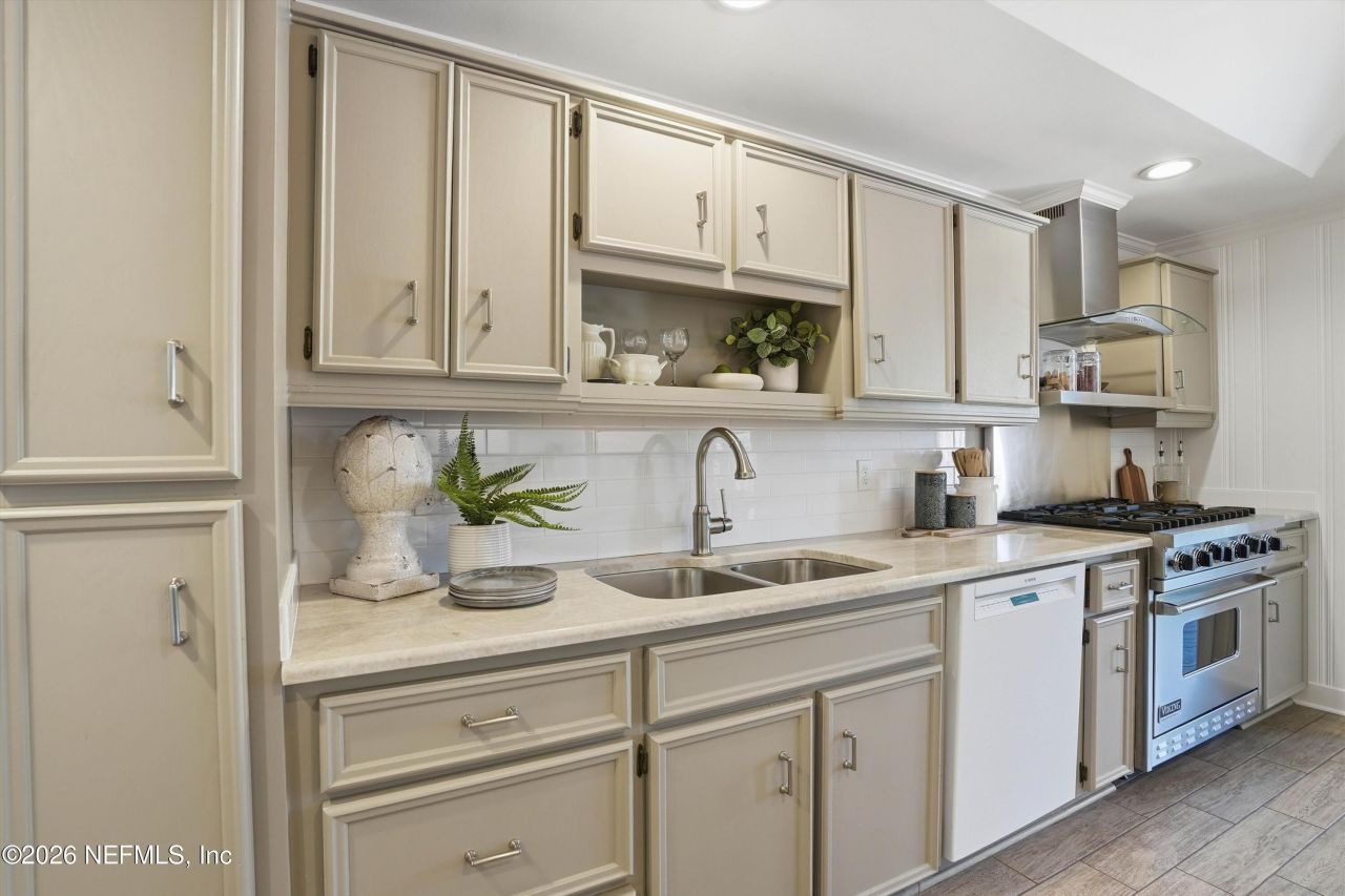 833 Sorrento Road, Jacksonville, FL 32207 Photo