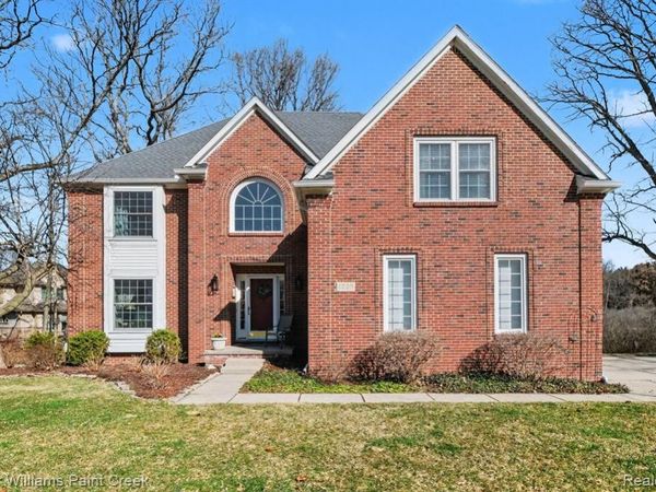 1239 Cottonwood Street, Orion Twp, MI 48360