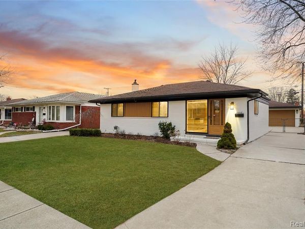 23118 Recreation Street, St. Clair Shores, MI 48082