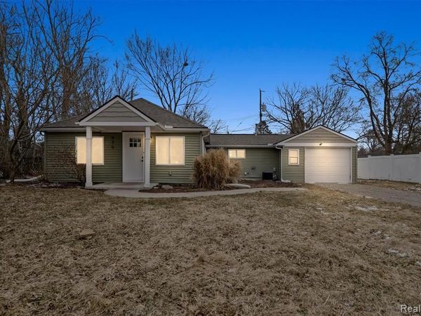 970 Henderson Avenue, Waterford Twp, MI 48328