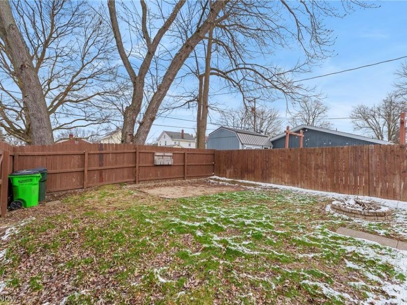 804 NE Medill Avenue NE, Massillon, OH 44646 Photo 5