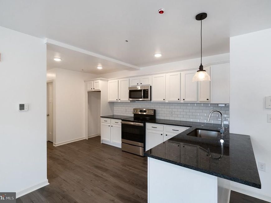 5420 Ridge Avenue, Unit 301, Philadelphia, PA 19128 Main Photo