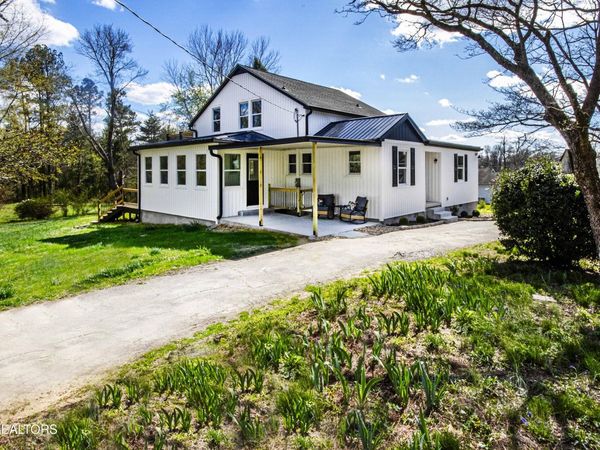 4610 Green Rd, Maryville, TN 37804