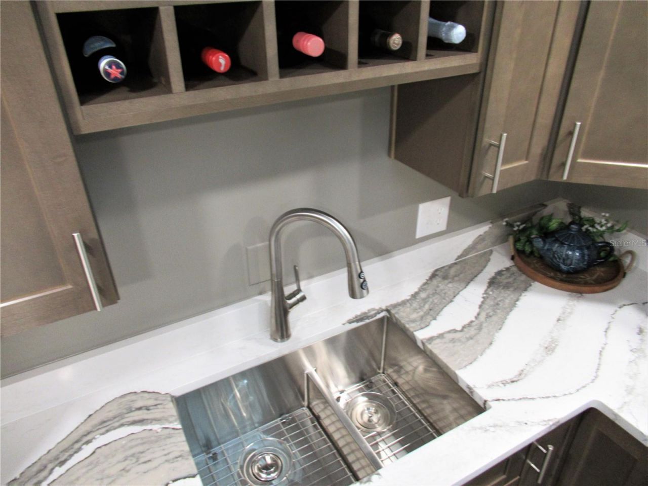 5220 Brittany Drive S, Unit 808, Saint Petersburg, FL 33715 Photo