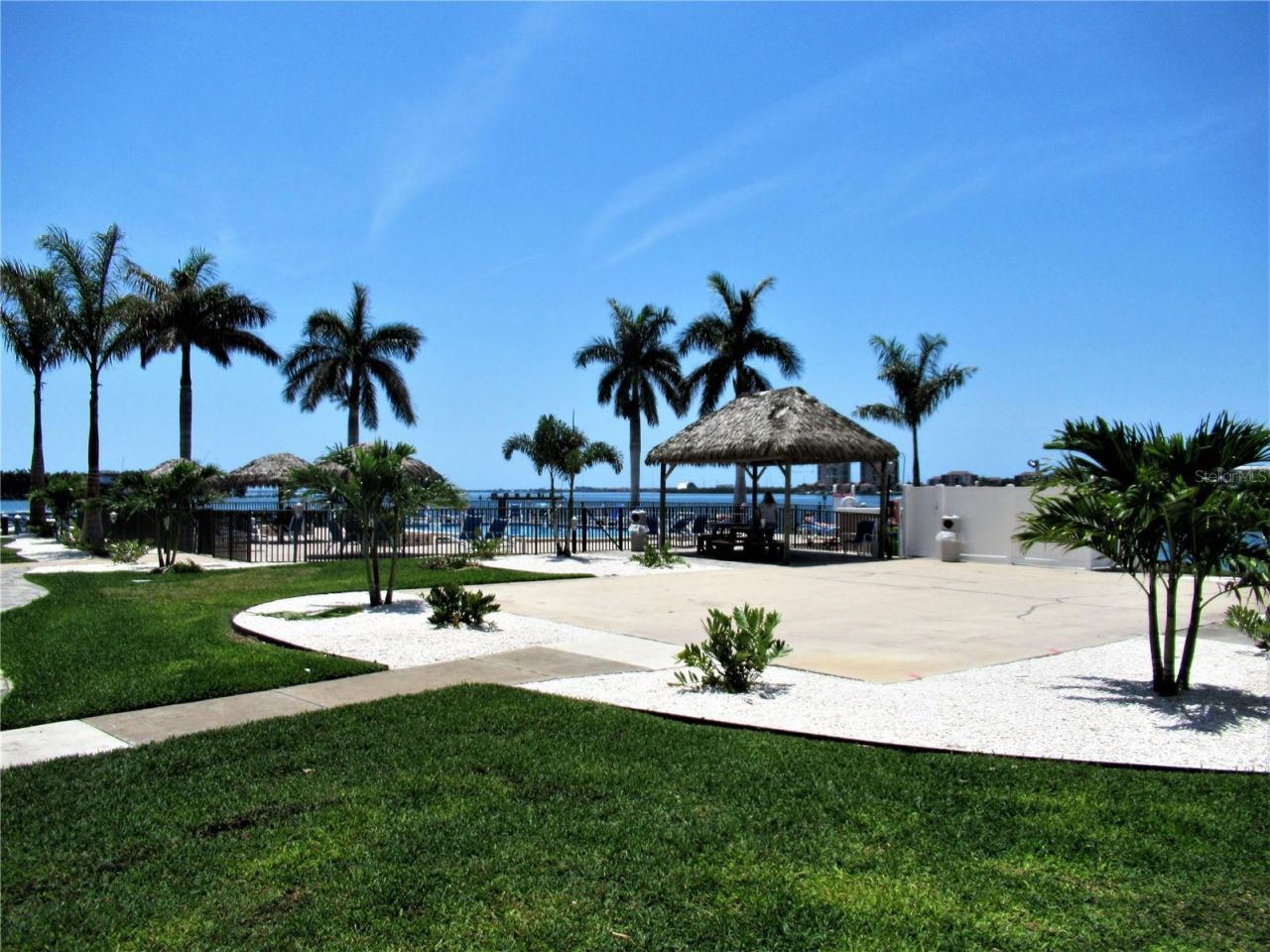 5220 Brittany Drive S, Unit 808, Saint Petersburg, FL 33715 Photo