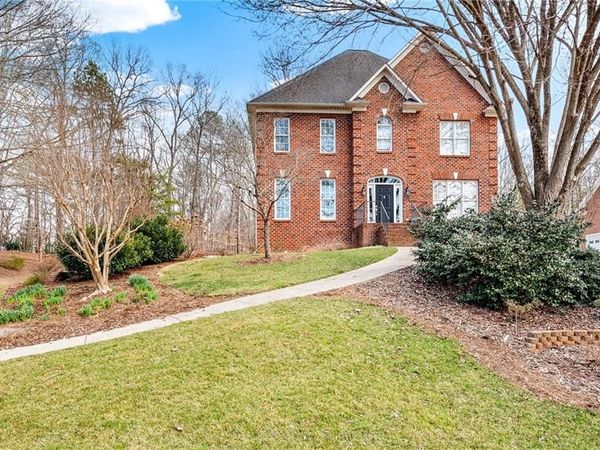 1869 Curraghmore Road, Clemmons, NC 27012
