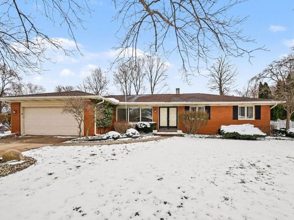 1372 Berkshire Drive, South Bend, IN 46614
