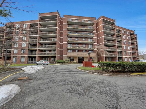 1374 Midland Avenue , Unit PH703, Bronxville, NY 10708