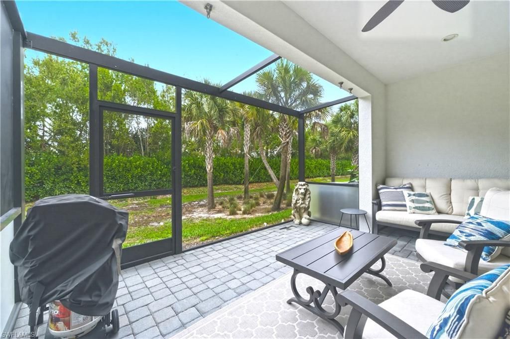 13017 Pembroke Dr, Naples, FL 34105 Photo