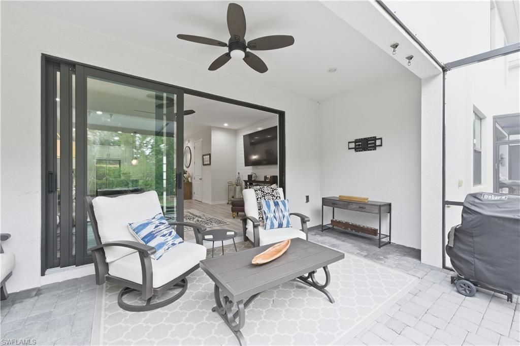 13017 Pembroke Dr, Naples, FL 34105 Photo
