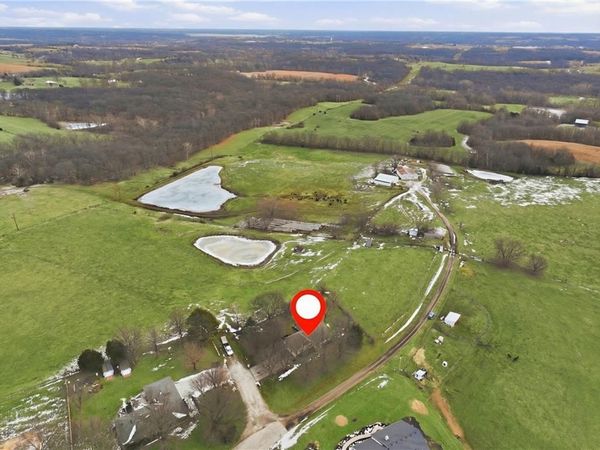 3910 Carter Drive, Smithville, MO 64089