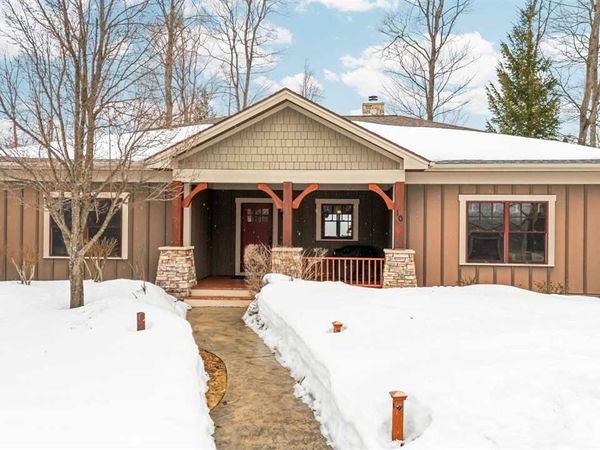 2585 Cottage Lane, Harbor Springs, MI 49740