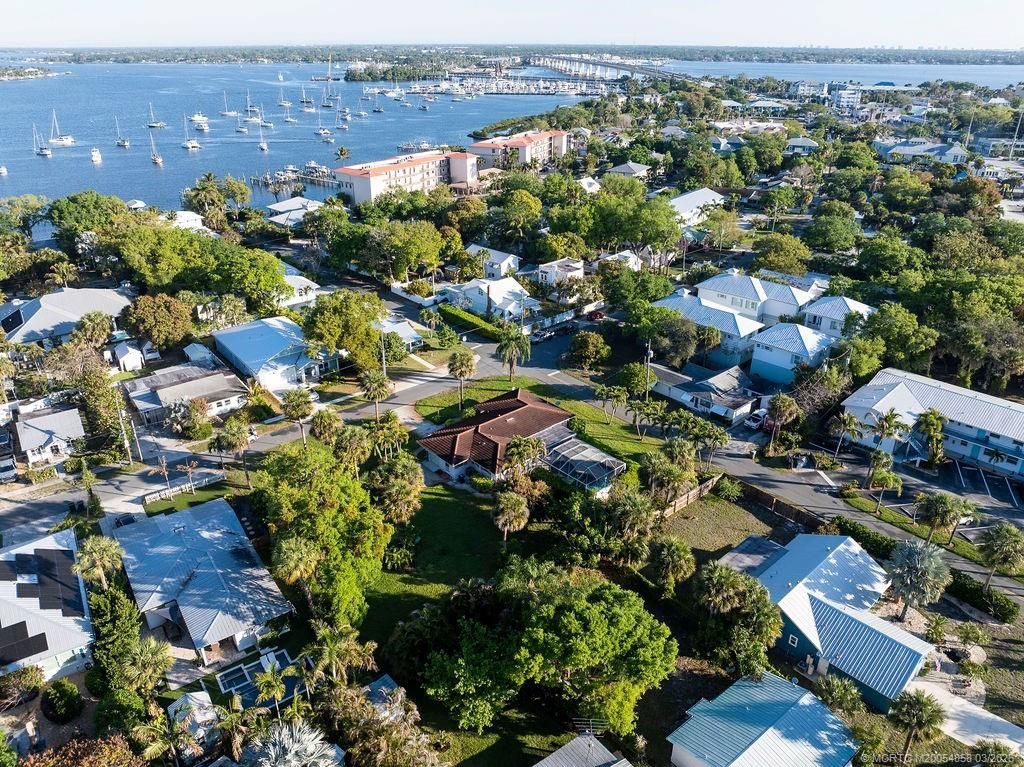 701 SW Cleveland Avenue, Stuart, FL 34994 Photo