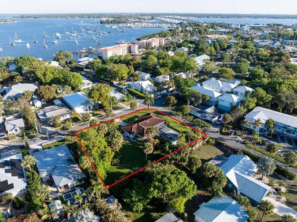 701 SW Cleveland Avenue, Stuart, FL 34994 Photo