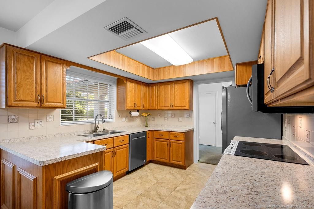 701 SW Cleveland Avenue, Stuart, FL 34994 Photo