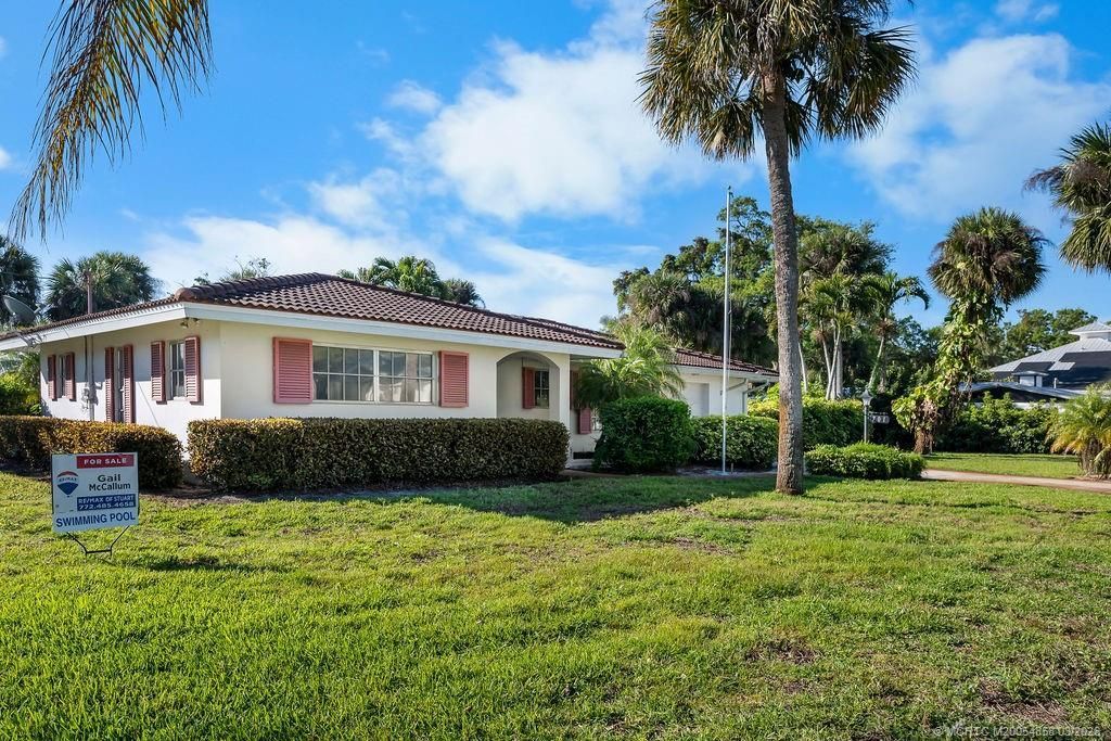 701 SW Cleveland Avenue, Stuart, FL 34994 Photo