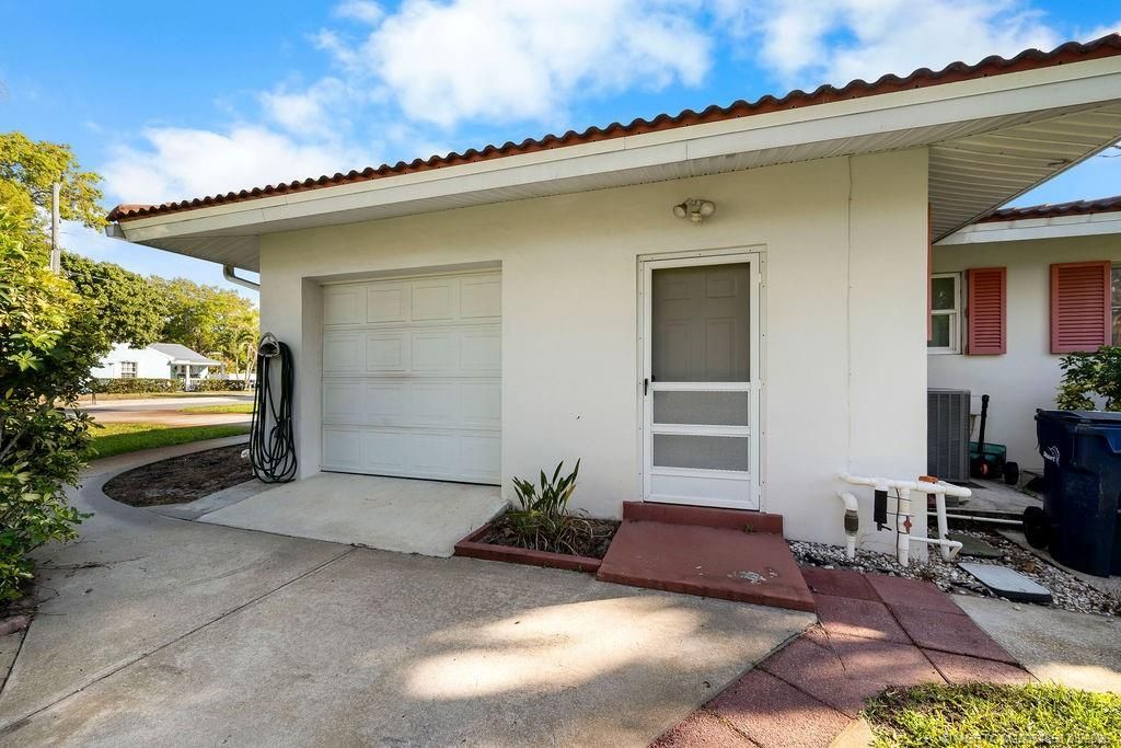 701 SW Cleveland Avenue, Stuart, FL 34994 Photo