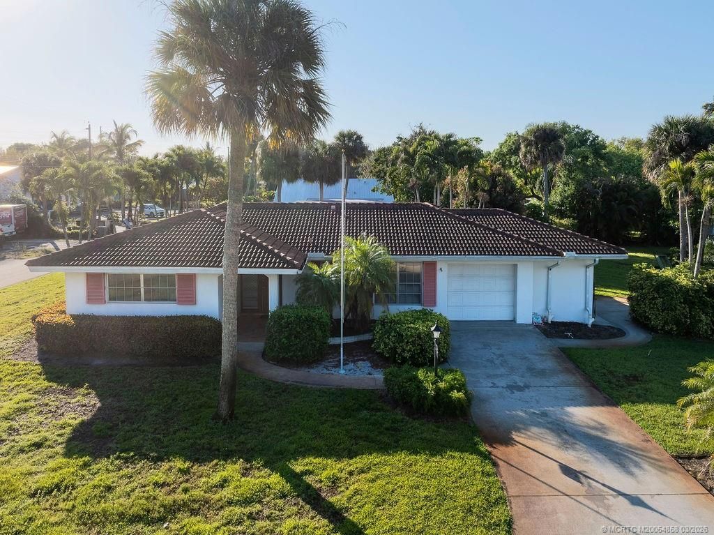 701 SW Cleveland Avenue, Stuart, FL 34994 Photo