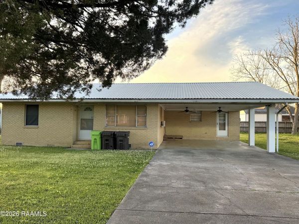 1409 Grand Pointe Avenue , Breaux Bridge, LA 70517