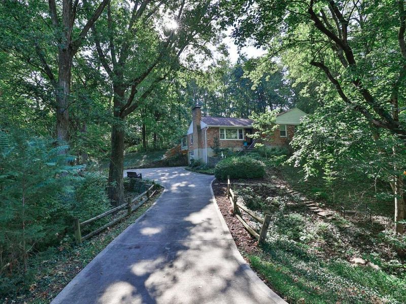 1012 Mary Lane, Cincinnati, OH 45215 Photo 2