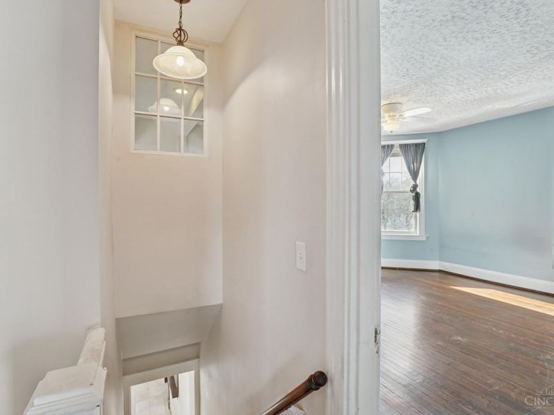 4261 W Eighth Street, Cincinnati, OH 45205 Photo 17